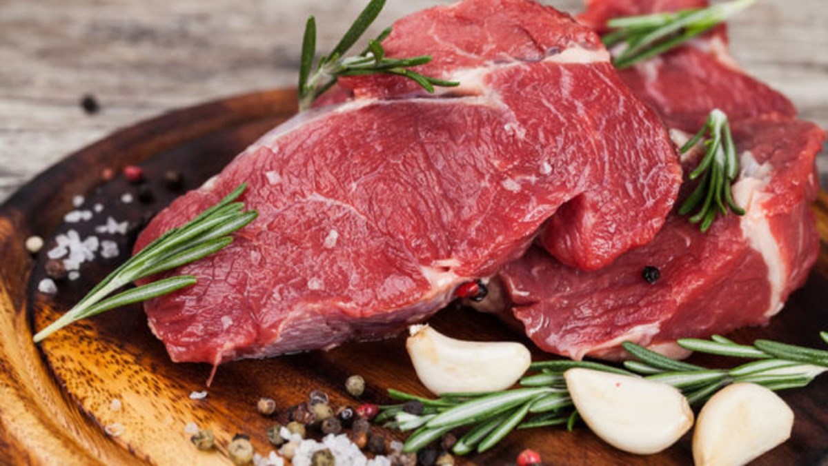 Ăn thịt bò là một trong các đồ kiêng sau khi nâng mũi